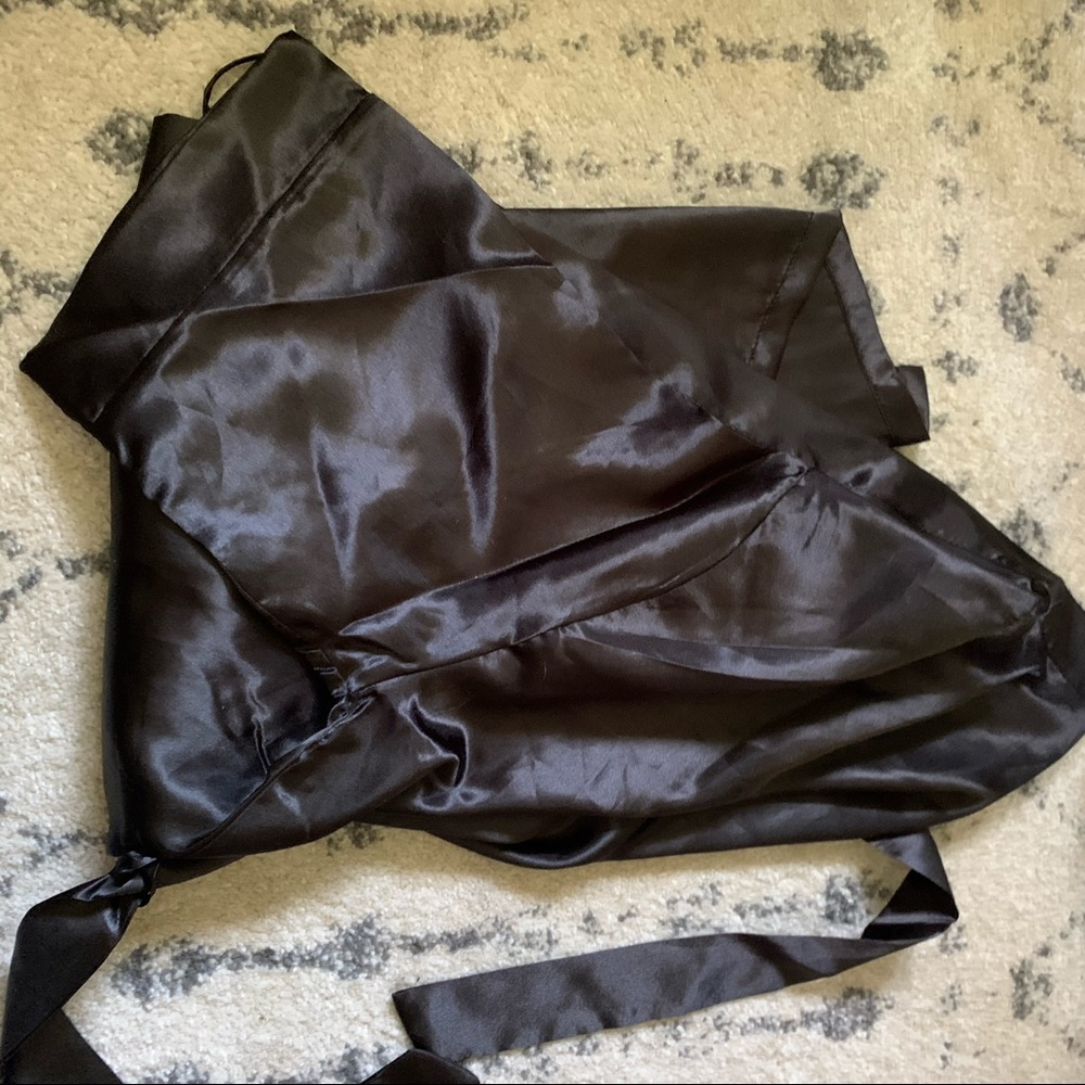 Black Satin Style Robe small/medium